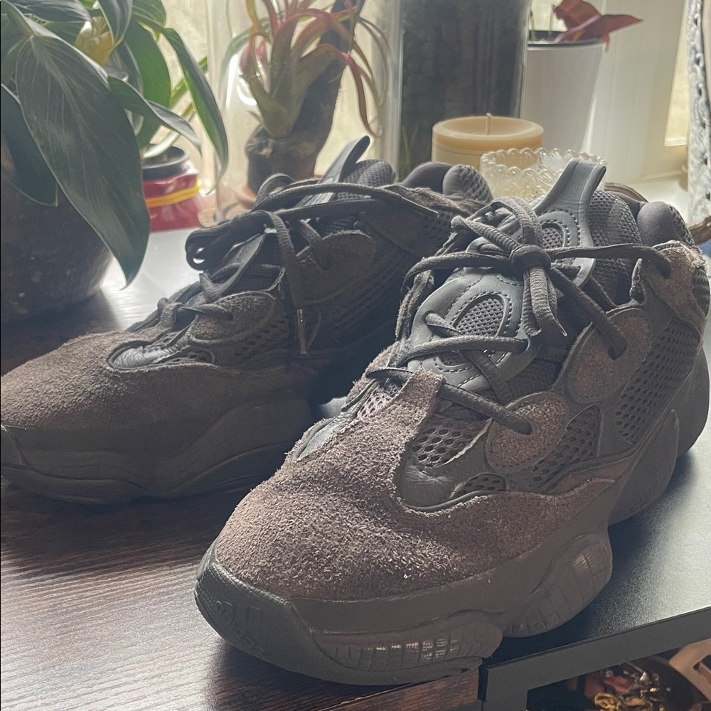 Adidas Yeezy 500 Sneakers